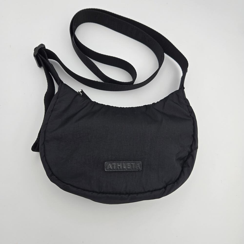 NWOT Athleta All About Mini Crescent Bag – Black, One Size
